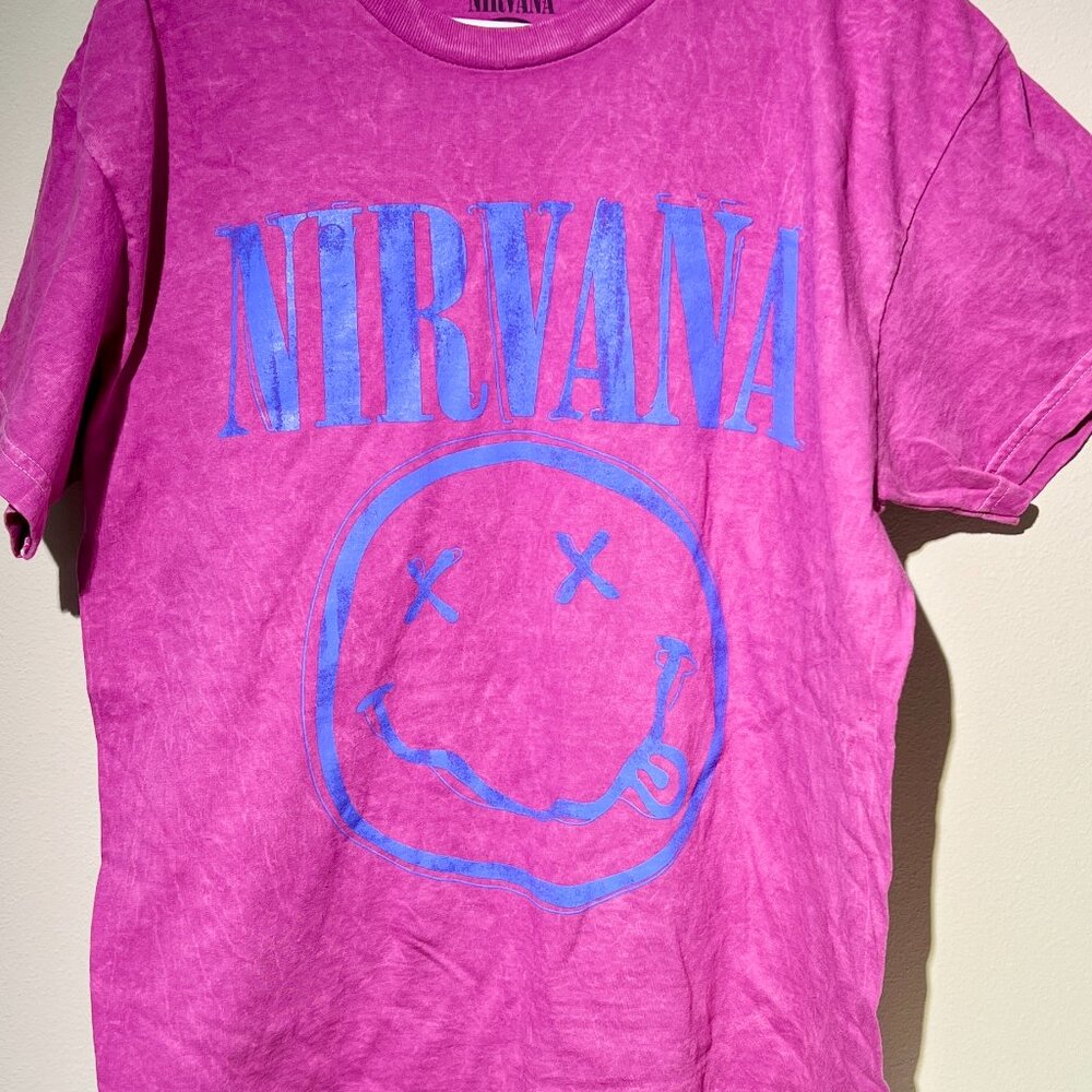 NWOT Pink Nirvana Smiley Graphic Tee Women's T-Shirt Sz L
